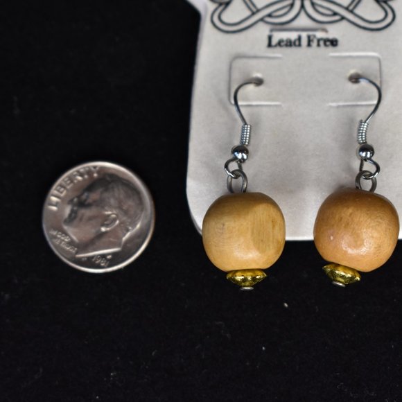 🔥 3/$15 NWT Wood Bead Dangle Earrings - Picture 5 of 8